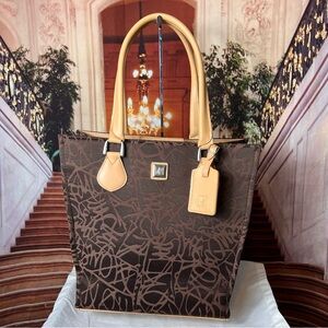 Rare Diane Von Furstenberg Vase Tote Bag, fully lined and spacious, excellent